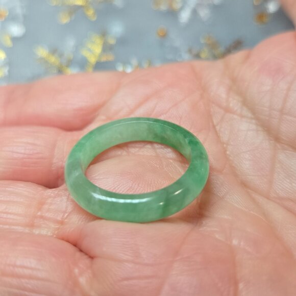 ๐ Classic Jade Band Ring โ Symbol of Prosperity & Harmony - Picture 3 of 10